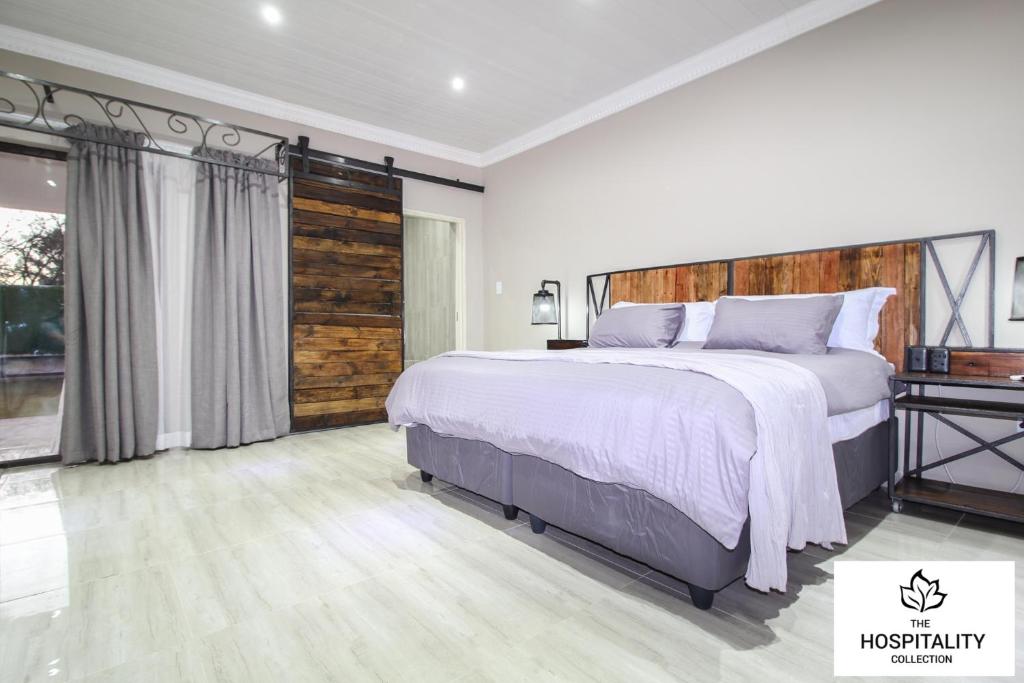 42 Upon Williams Guesthouse - Double Room