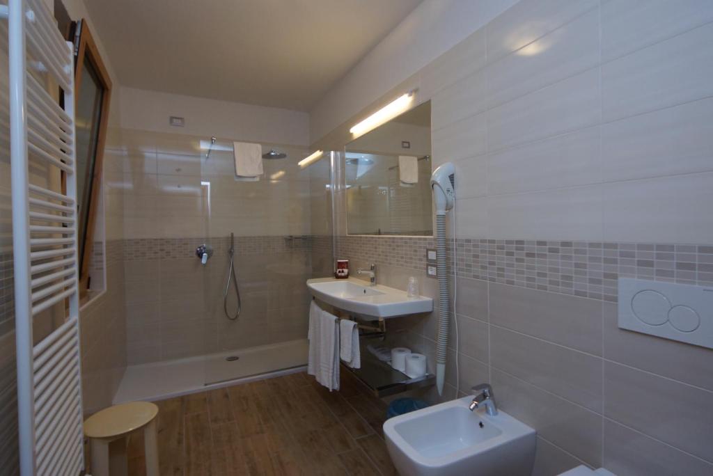 Koupelna v ubytování Hotel Alpi