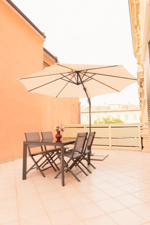 Balkón nebo terasa v ubytování InLuce Apartment Top Class