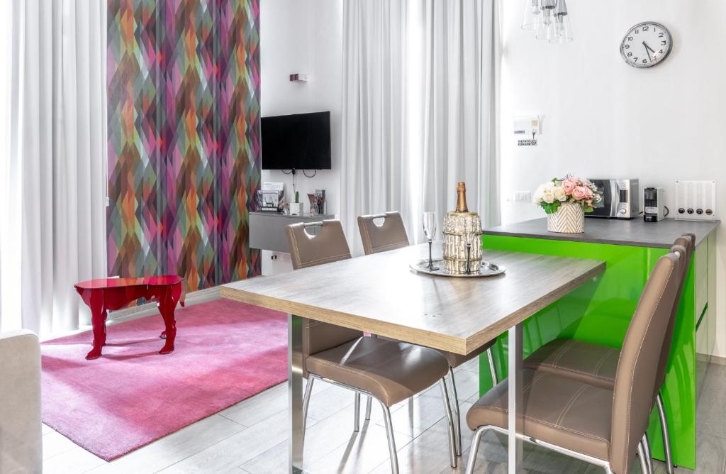 TV a/nebo společenská místnost v ubytování InLuce Apartment Top Class