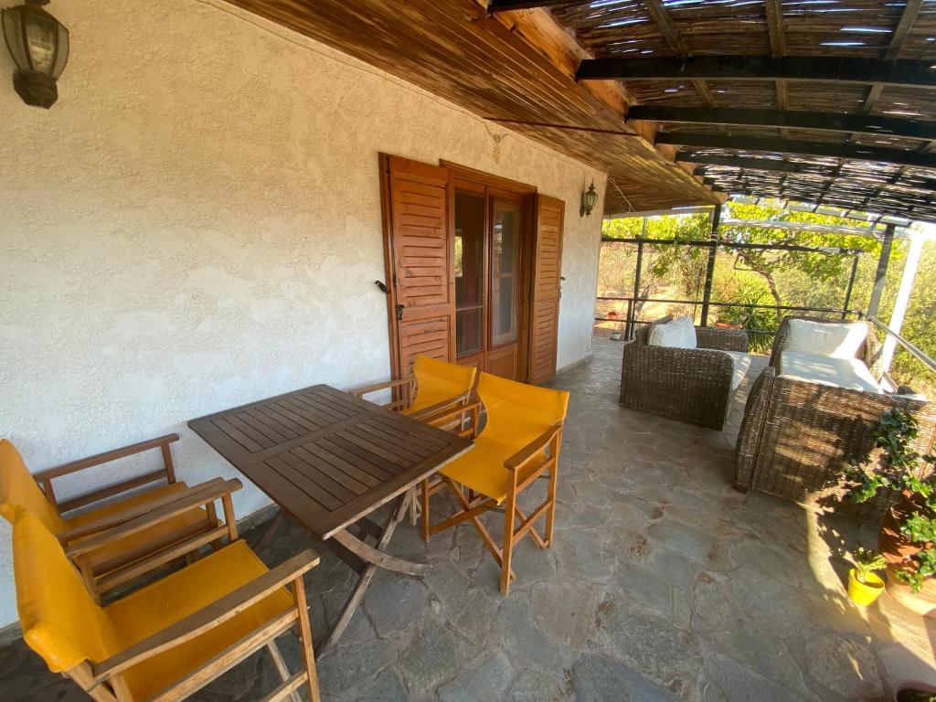 Fotografia z galérie ubytovania Cosy Calm Cottage in olive trees with sea view v destinácii Ermioni