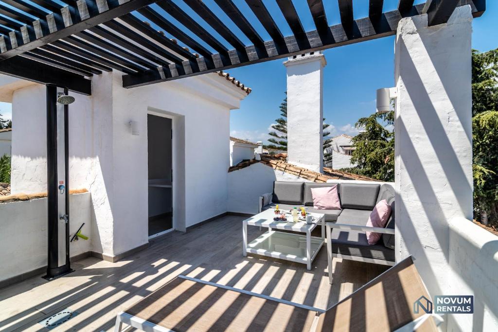 Balkón alebo terasa v ubytovaní Top renovated penthouse in Los Naranjos