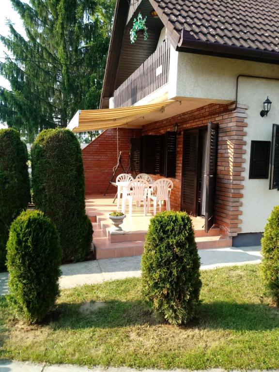 Csokonyavisontai Napsugár Vendégház - Maison De Vacances