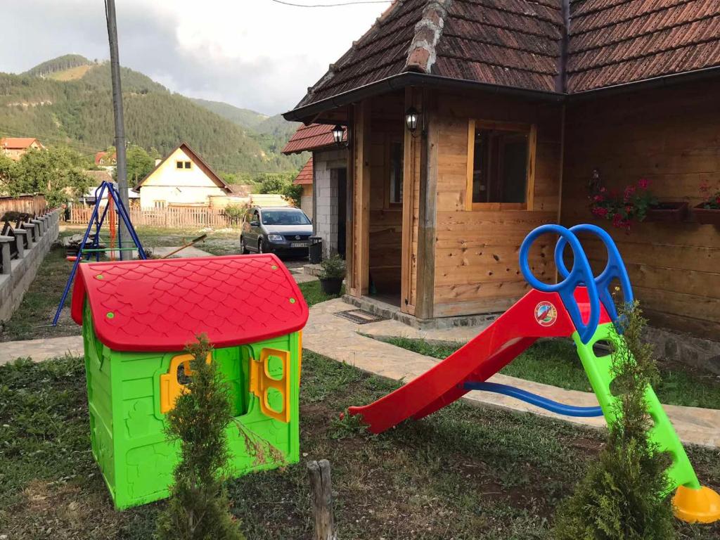 Herní místnost nebo prostor pro děti v ubytování Planinski biser Mokra Gora