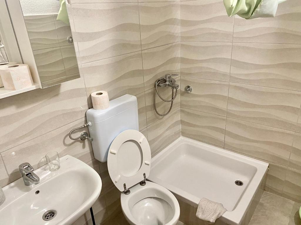 Phòng tắm tại Apartments Nikola