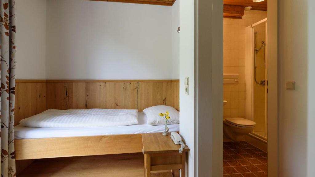 Koupelna v ubytování Hotel Landhaus Ausswinkl