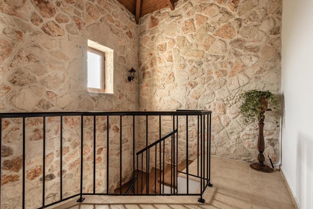 Fotografie z fotogalerie ubytování Murtini Stone Villa with Private Pool, by ZanteWize v destinaci Áyios Kírikos