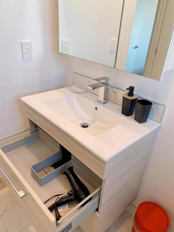 Close to Arena and one kilometer from Railway station onsite EV car park - Resim 32