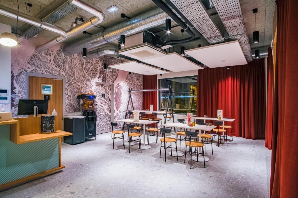 Posezení v ubytování ibis Styles Albertville