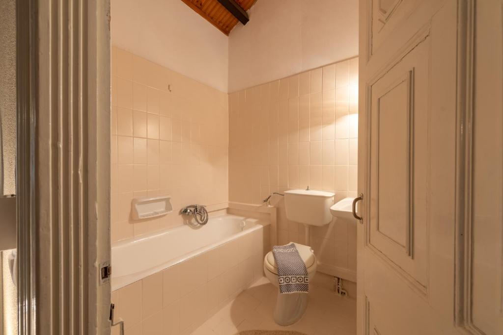 Koupelna v ubytování Archontiko Petrettini Boutique Hotel