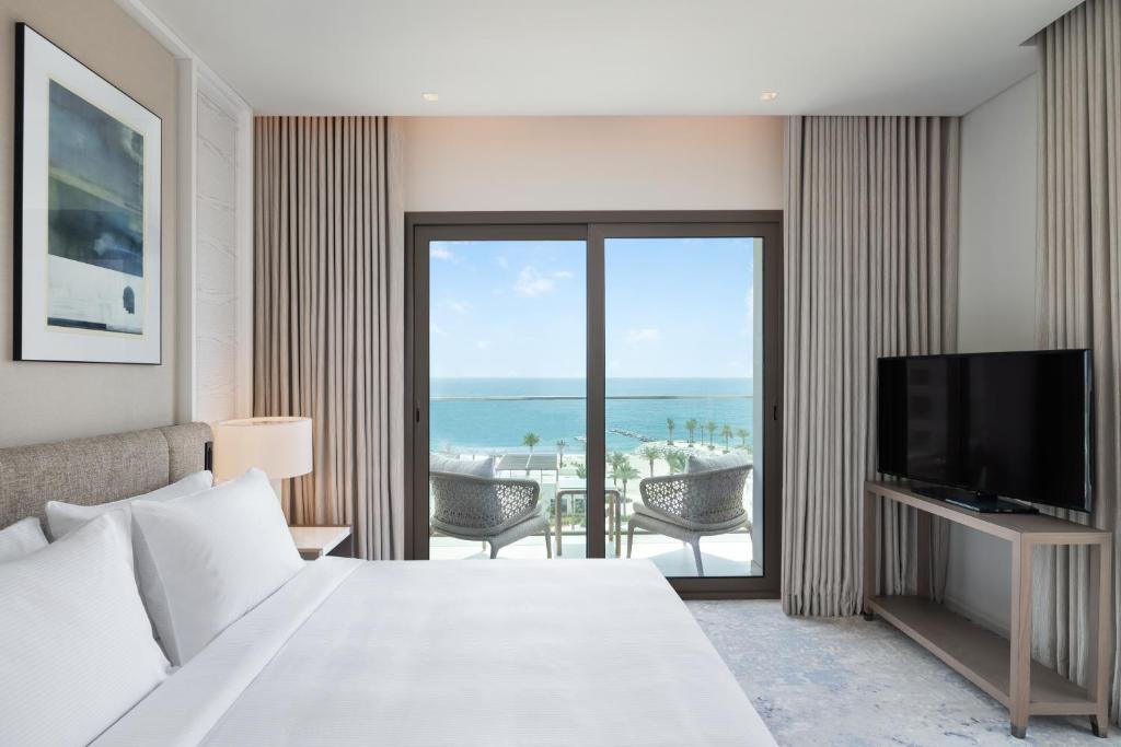 TV a/nebo společenská místnost v ubytování Address Beach Resort Fujairah