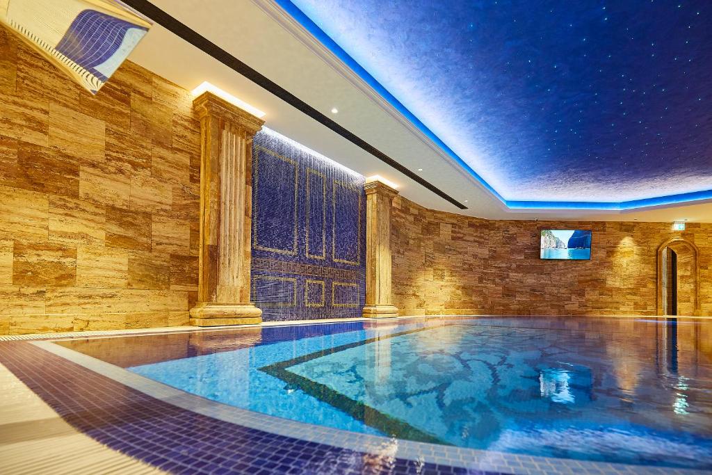 Bazen u ili blizu objekta A Hoteli - Hotel Park