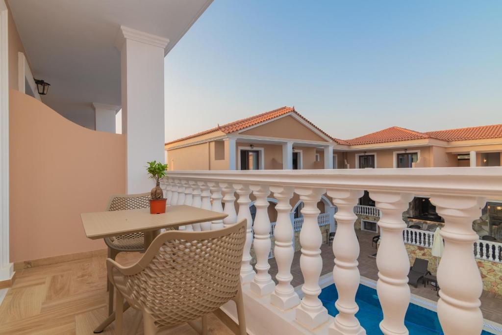 Zante Holidays Hotel - Deluxe Studio