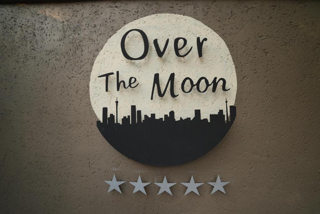 Over The Moon Guesthouse - Housity