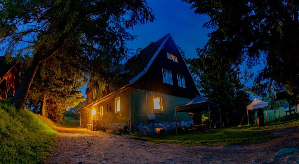 Budova, kde se hostel nachází