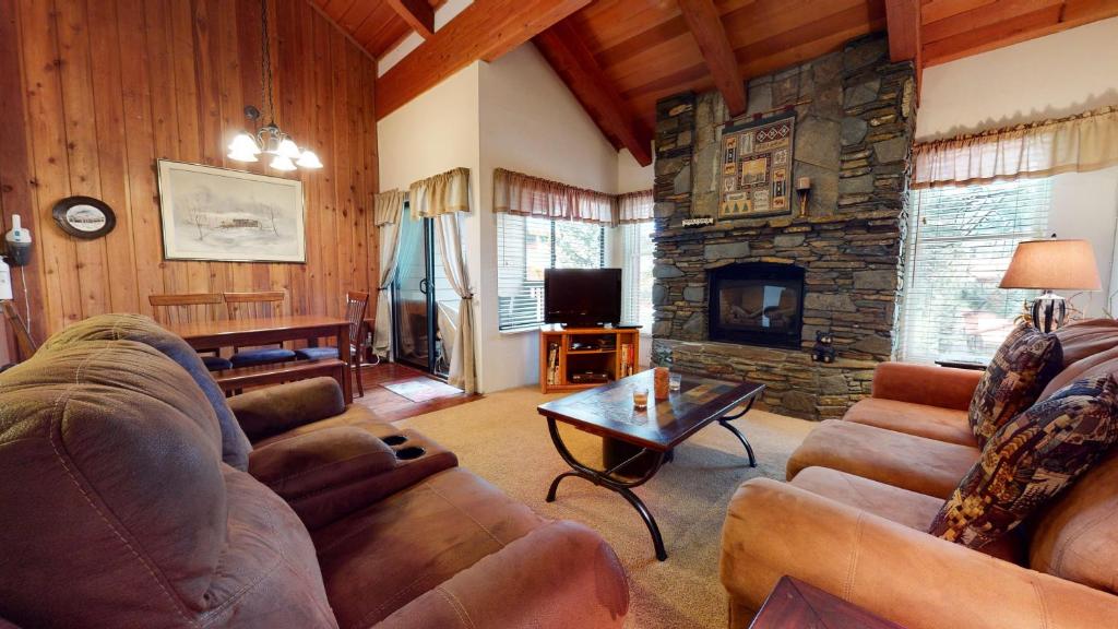 Val D'Isere 17 condo, Mammoth Lakes (updated prices 2024)