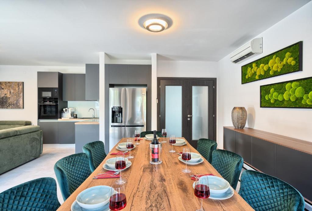 Liberty Living Apartments Žnjan Beach - 1