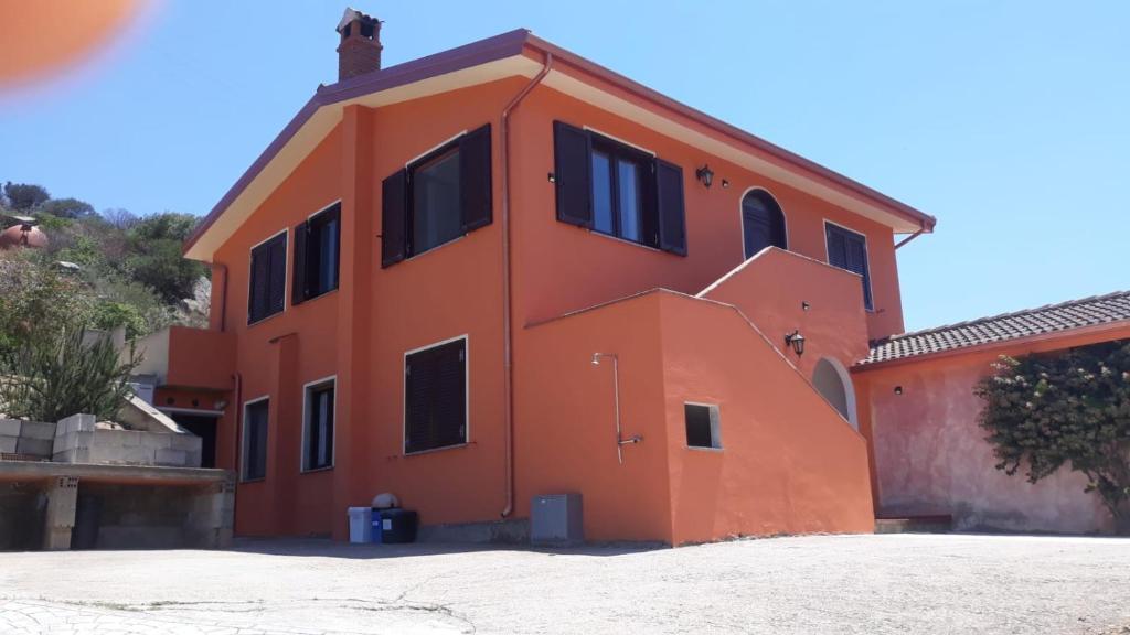 Sa Perda Isza a Teulada - Incantevole Casa con Giardino