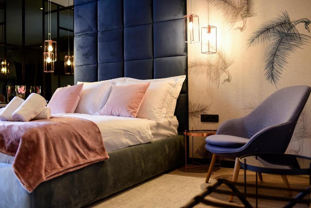 The Lion Rooms - Double Room With Balcony