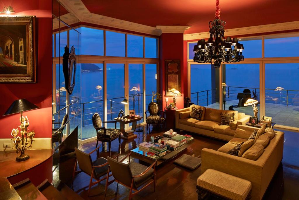  La Suite by Dussol