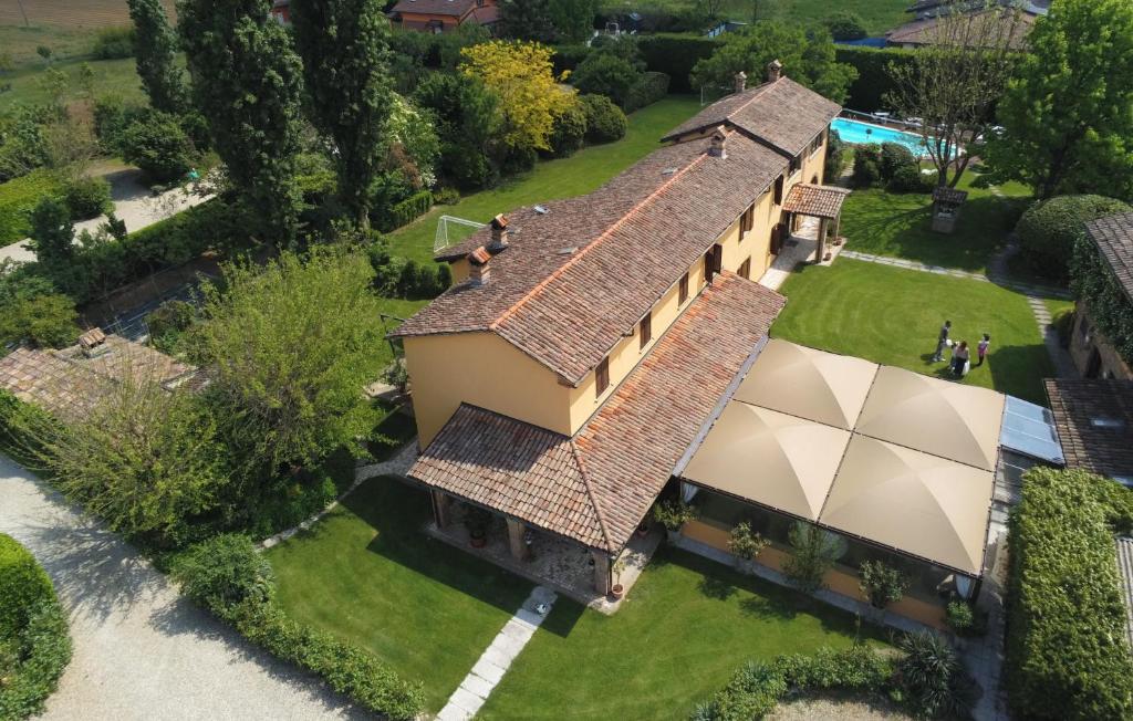 an overhead view of a house with a roof at La Trunera Guest House in Alessandria