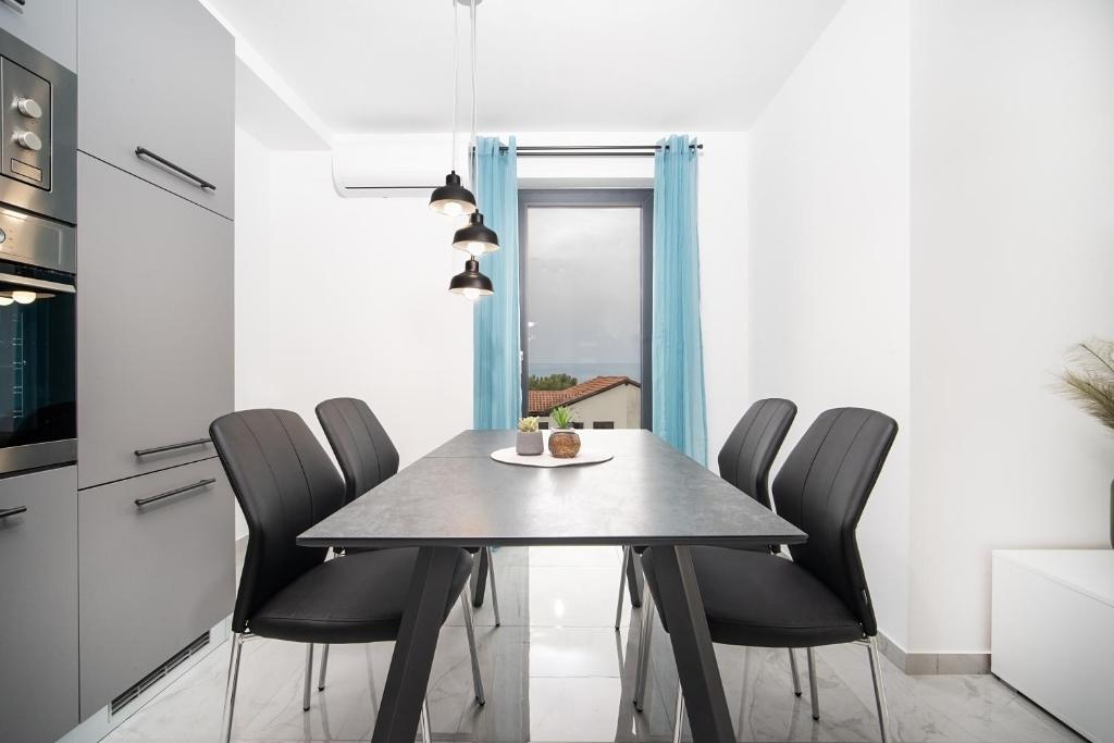 Villa Apartments Lela - Appartement Met Uitzicht Op Zee