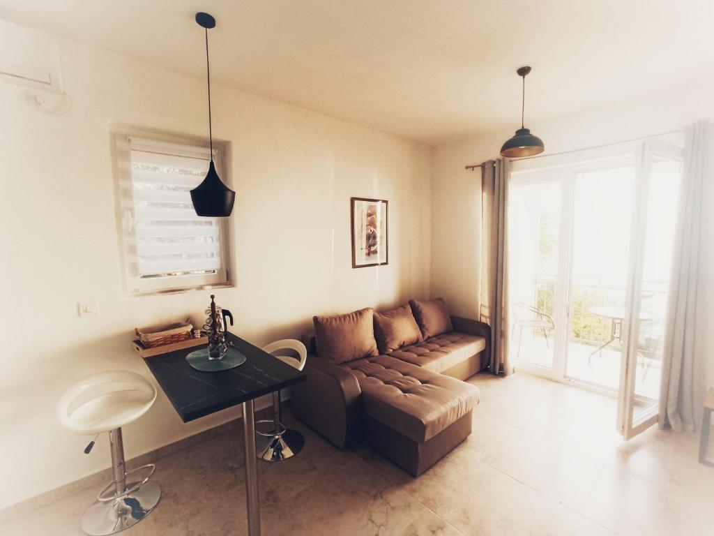 Almond Apartments - 7