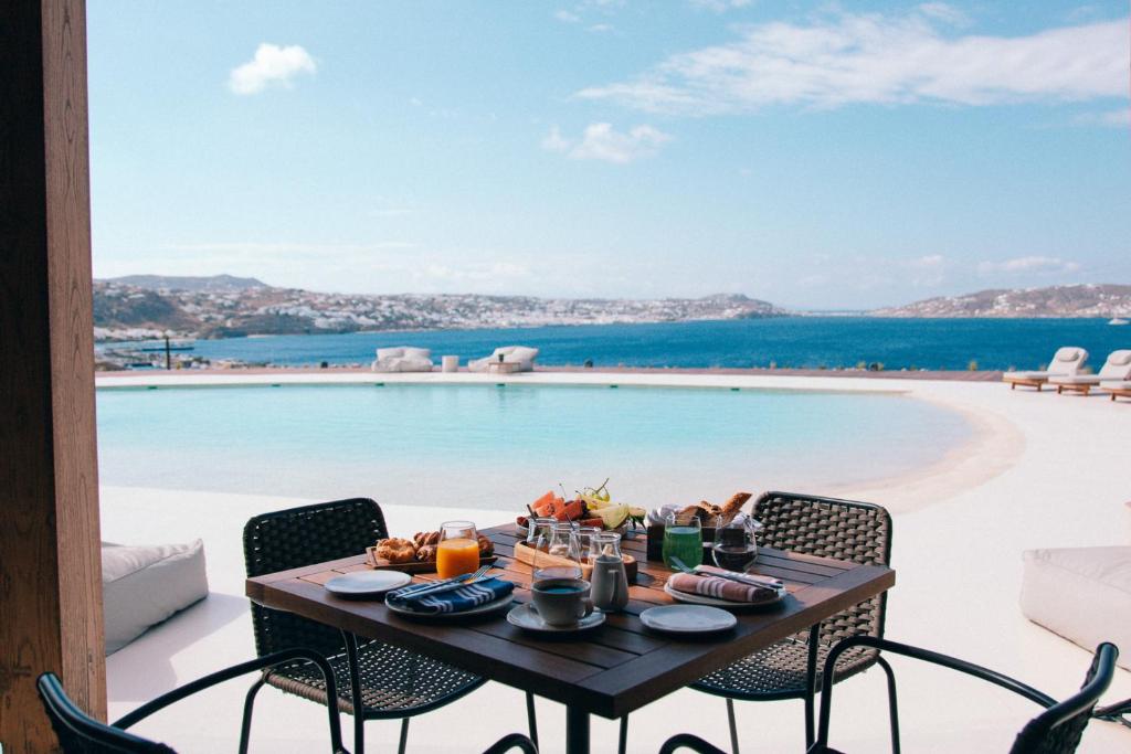 Destino Pacha Mykonos, Juni 2021