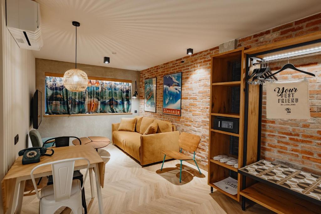 Posezení v ubytování ONE66 Hotel