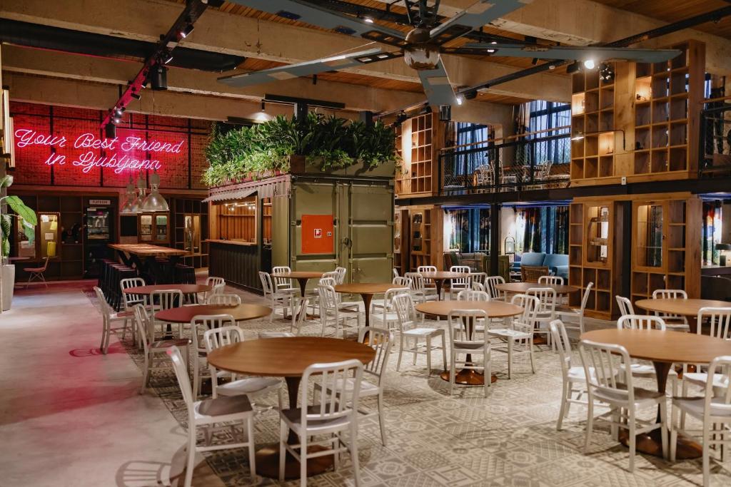 ONE66 Hotel - Resim 19