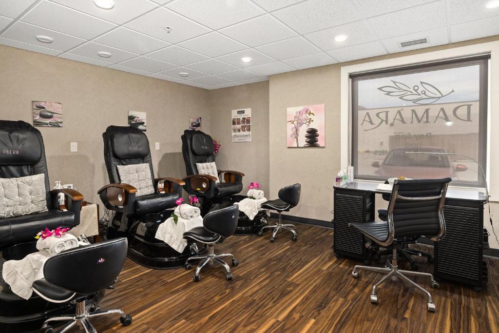 Home Inn & Suites Saskatoon South - Resim 23