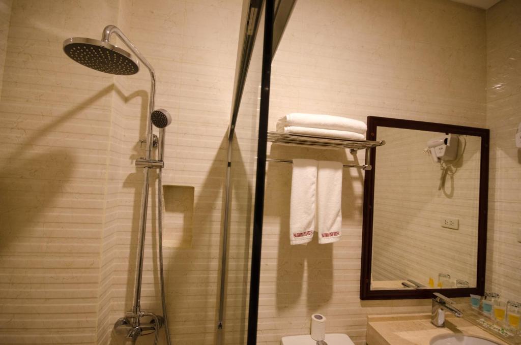 Koupelna v ubytování Palawan Uno Hotel