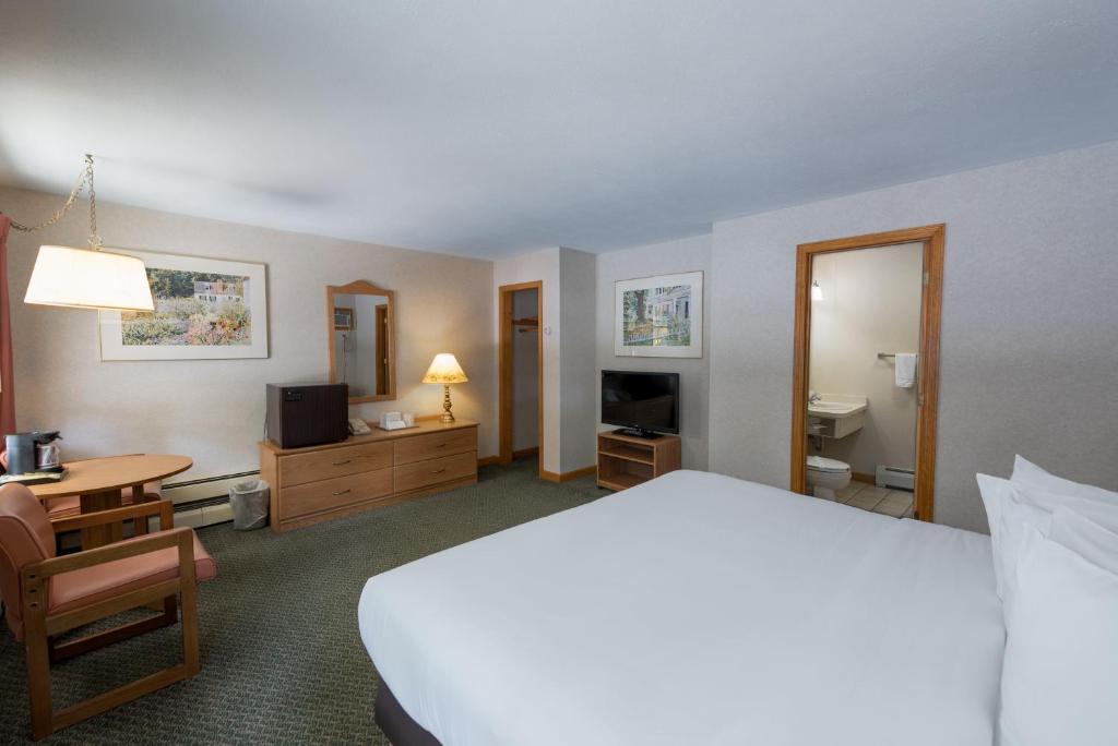 Adirondack Retreat Inn & Suites - Quarto King Deluxe