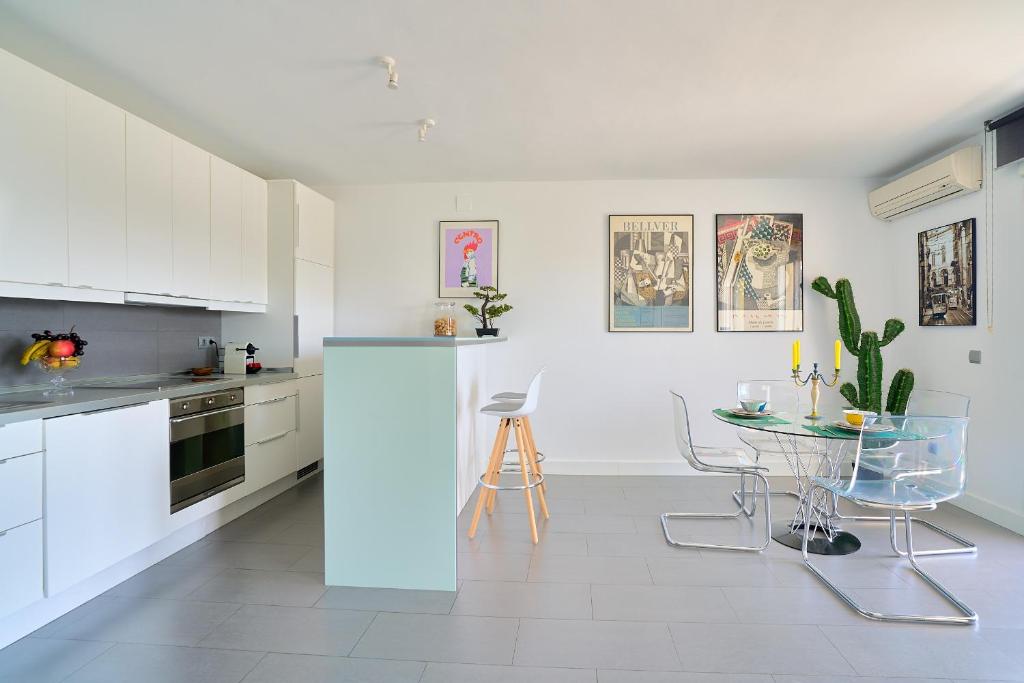 A kitchen or kitchenette at Malaga SunView