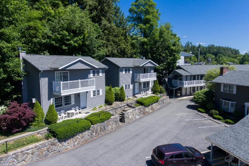 Adirondack Retreat Inn & Suites - Casa Deluxe Com 3 Quartos