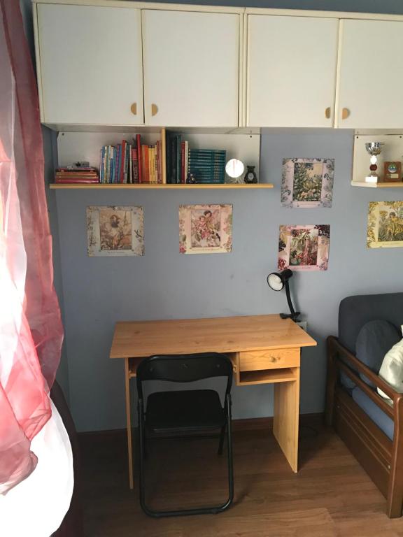 Knižnica v apartmáne