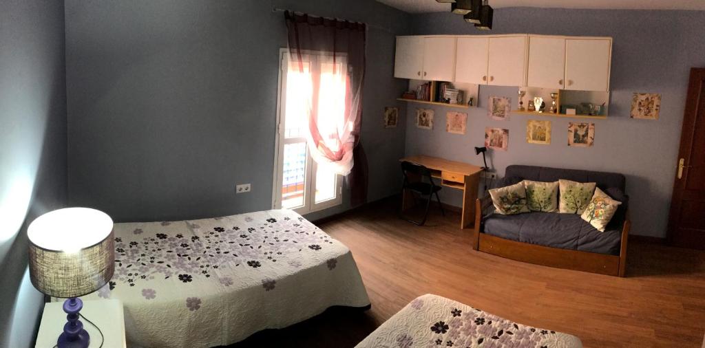 Posedenie v ubytovaní Apartamento Entre el Falla y la Caleta