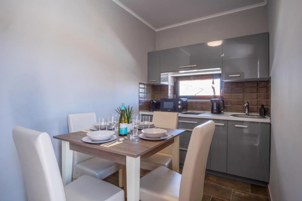 Kuchnia lub aneks kuchenny w obiekcie MyFlat Premium Resort