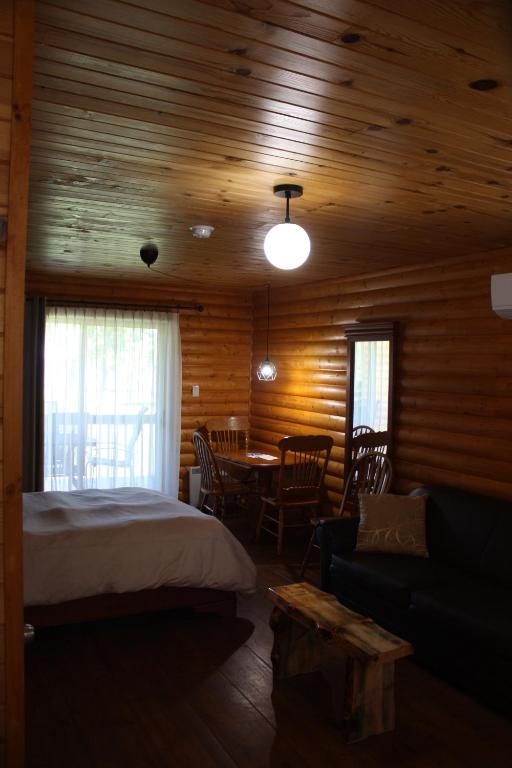 Chalets et Spa Lac Saint-Jean - Loft Avec Kitchenette