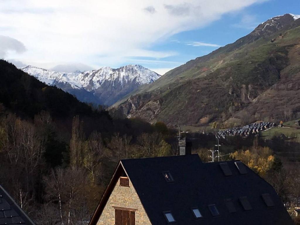 Apartment Stylish Penthouse with views in Valle de Aran ...