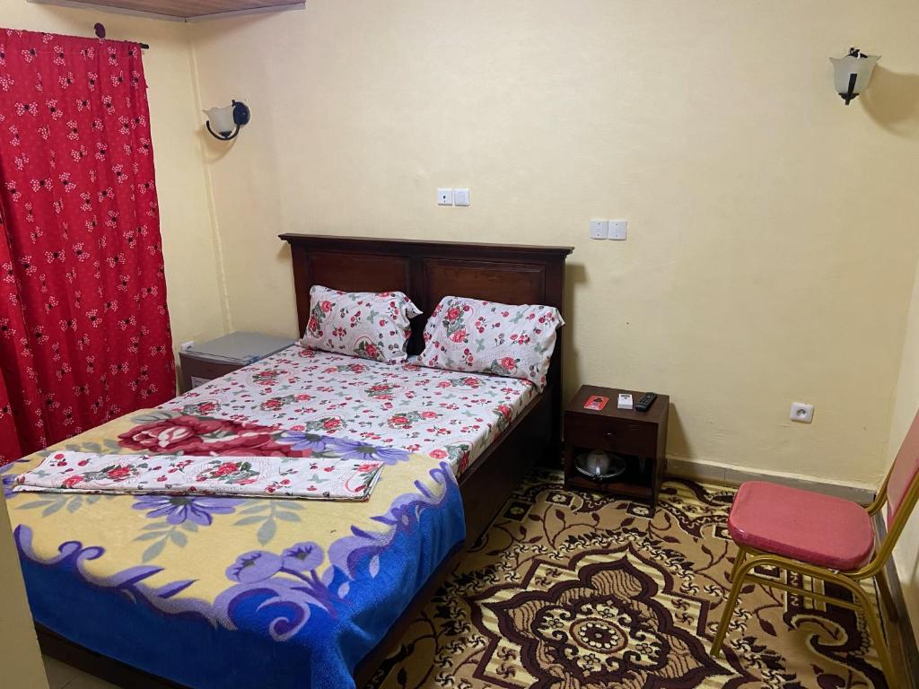RESIDENCE AMAR - Large Single Room
