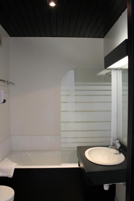 Fasthotel L'Eldorado - Triple Room