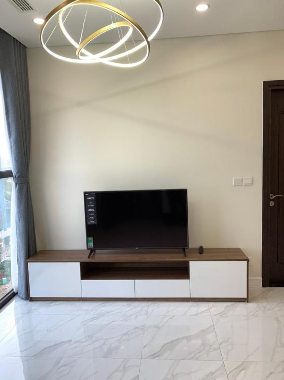 Cozy & luxury Tay Ho Apartment