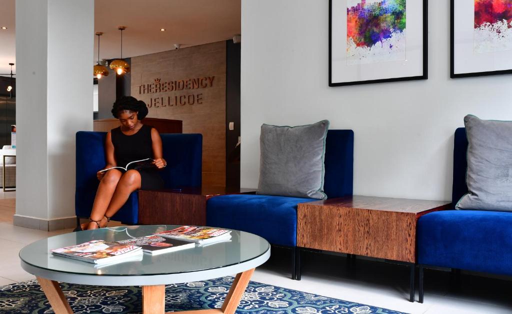 Posezení v ubytování Mint Hotel Rosebank