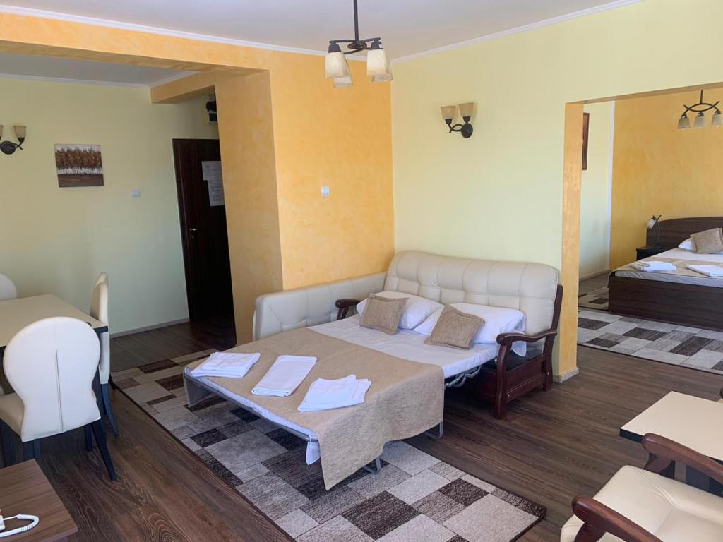 Postel nebo postele na pokoji v ubytování Hotel Eden