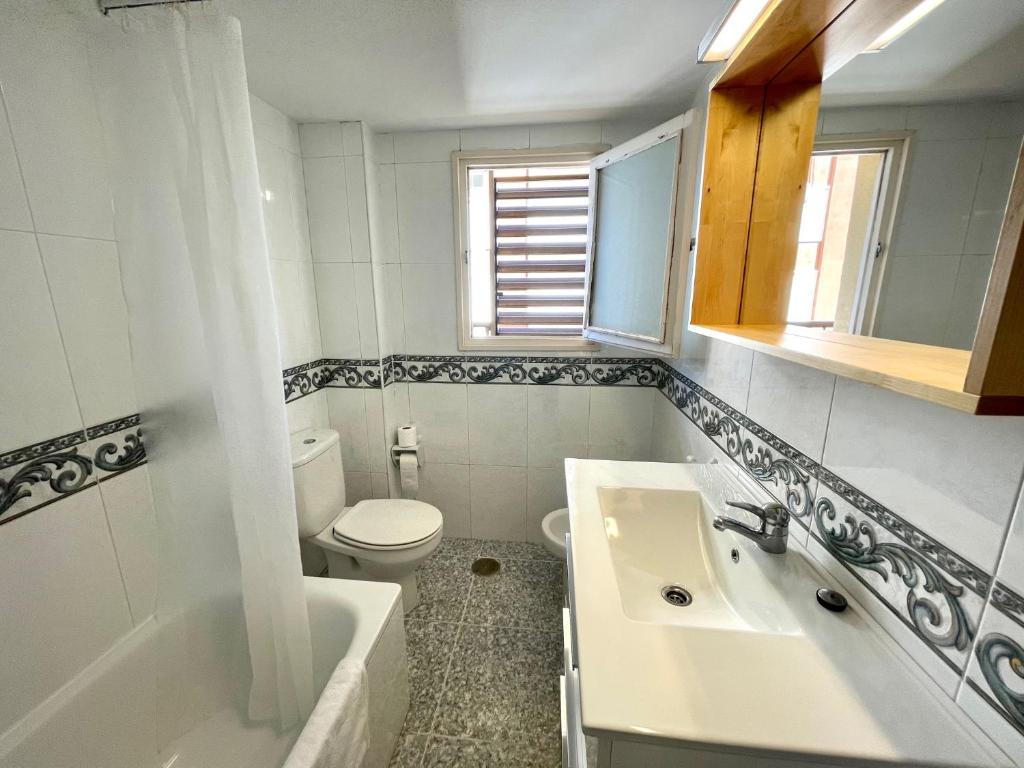 Miramar Playa - Aloturin Benidorm, Benidorm – Bijgewerkte ...