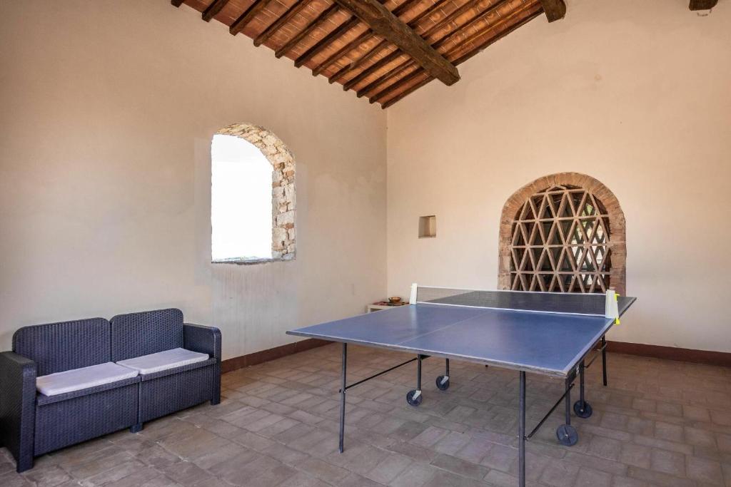 Stolný tenis v ubytovaní La Corte Di Campalli by Salogi Villas alebo v jeho okolí