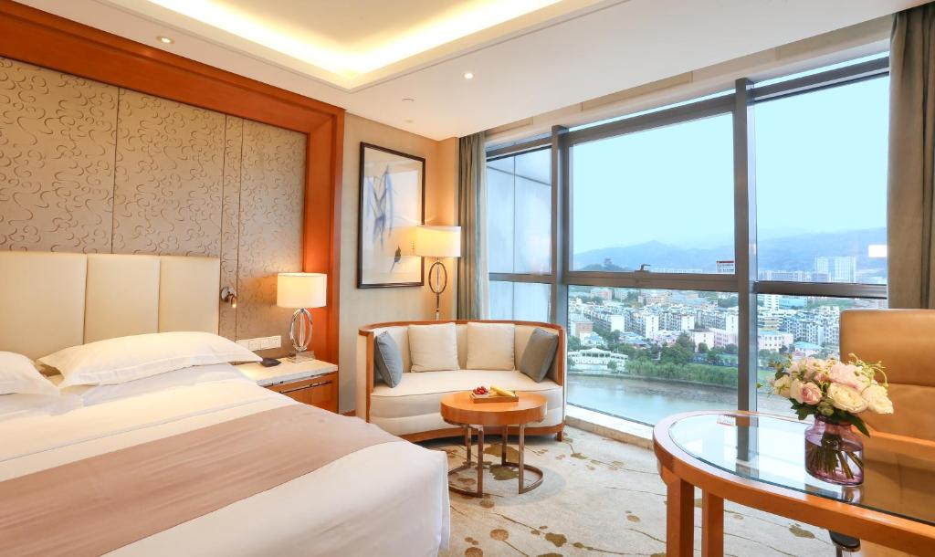 Yiwu Shangcheng Hotel - Sala De Reina De Negocios Con Vista Al Río