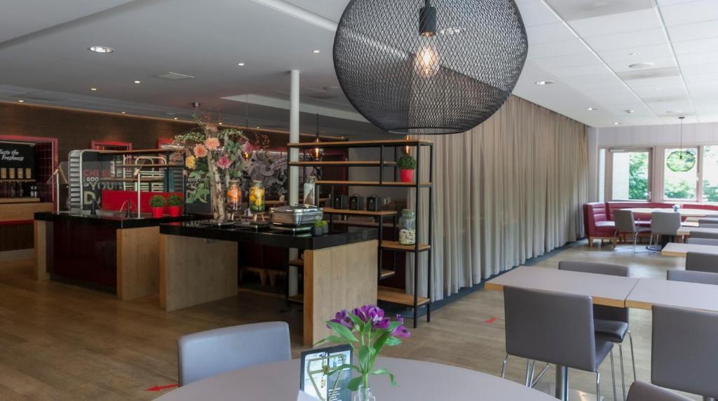 Lounge nebo bar v ubytování Novotel Rotterdam - Schiedam