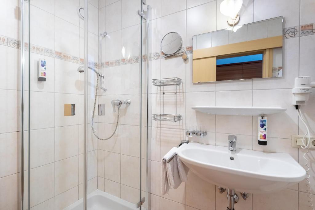 Kúpeľňa v ubytovaní Kinderhotel Lärchenhof